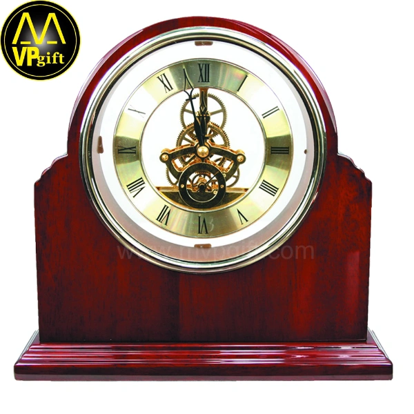 China wholesale custom piano finished wood gift quartz desk clock